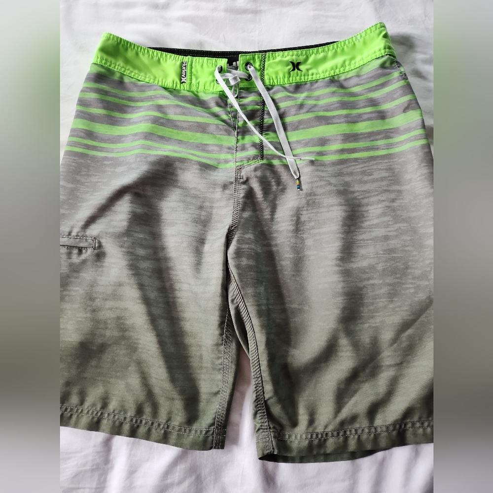 HURLEY Men's Board Shorts. Size 34. Drawstring Waist. Side Pocket.